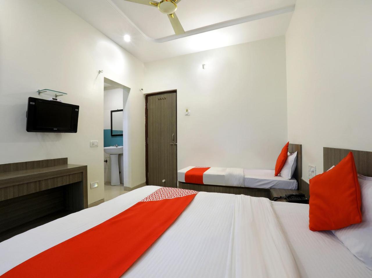 Oyo 4198 Hotel Shri Sai Murli Shirdi Eksteriør bilde